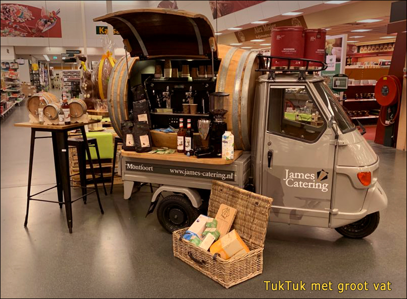 Eikenhouten Likeurvaatjes van Opa Freek Eikenhouten Likeurvaatjes van Opa Freek